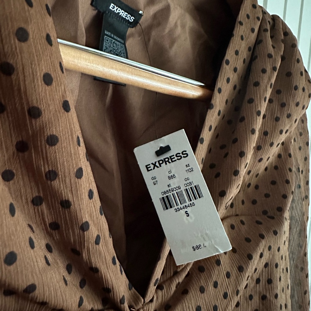 NWT Express blouse - Picture 2 of 3